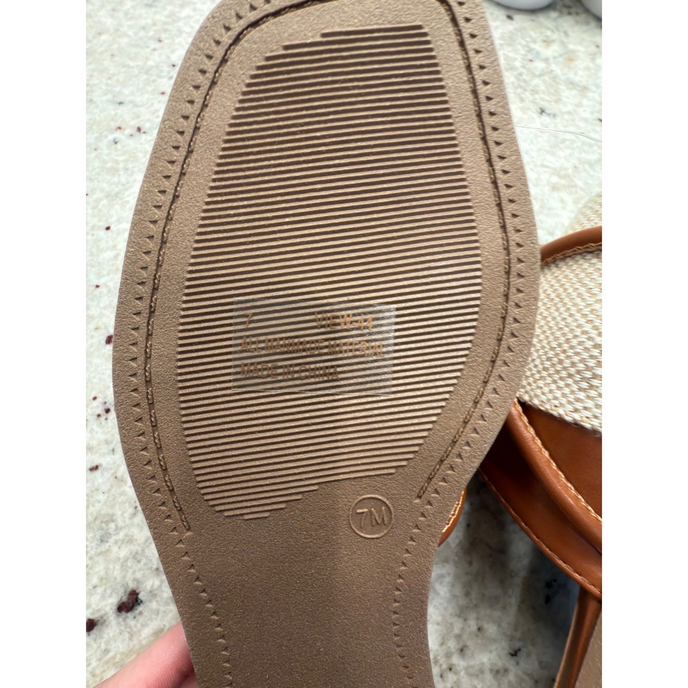 Bamboo Size 7 Tan Woven Slide Sandals Gold Buckle - Picture 6 of 6